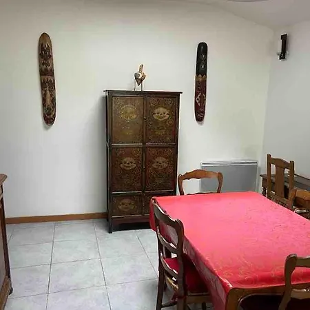 Entire 2 Bedroom House With Garden