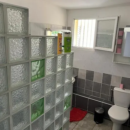 Entire 2 Bedroom House With Garden 公寓