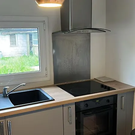 Entire 2 Bedroom House With Garden 贝格勒